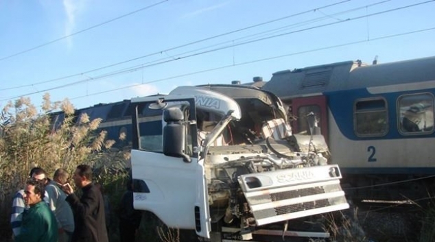 accident train camion