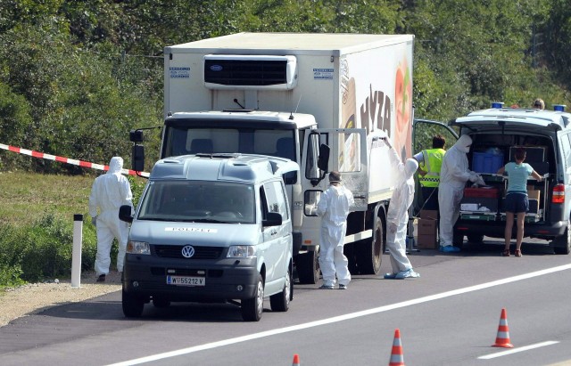 Dead refugees found in a truck in Austria