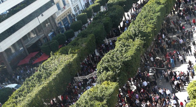 tunisie-avenue-Bourguiba-manifestations-1mai2012