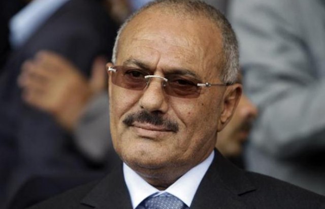 ظهر الرئيس اليمني السابق، علي عبد الله صالح، يوم السبت 26 مارس،بشكل مفاجئ في ميدان السبعين في صنعاء وسط حشود من أنصاره.