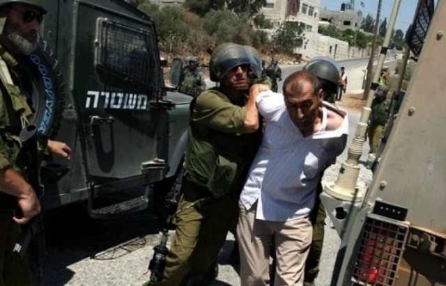 قوات الاحتلال الإسرائيلي تعتقل 5 فلسطينيين