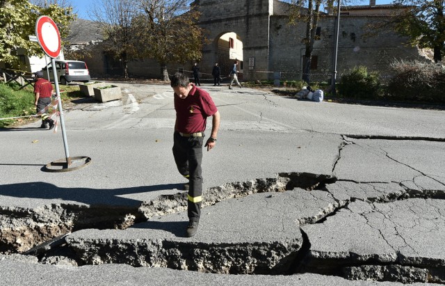 توتر سكان وسط إيطاليا مع استمرار التوابع الزلزالية