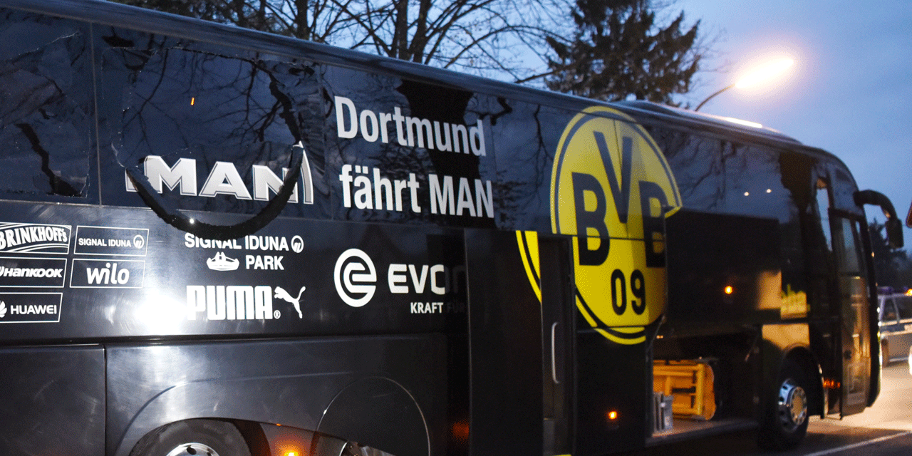 EN-DIRECT-Explosions-pres-du-bus-de-Dortmund-un-blesse-le-match-reporte