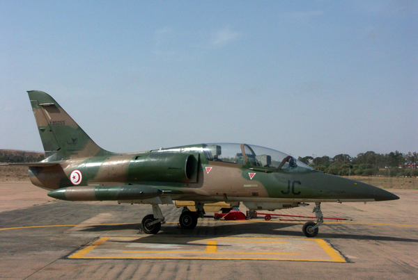 Avion  l59 armee Air Tunisien  طائرة حربية تونس