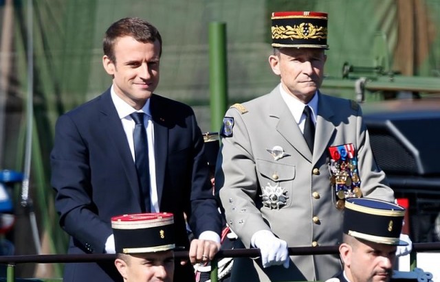 استقالة قائد القوات المسلحة الفرنسية