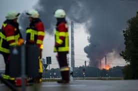 حريق بمجمع لتكرير النفط بالمانيا