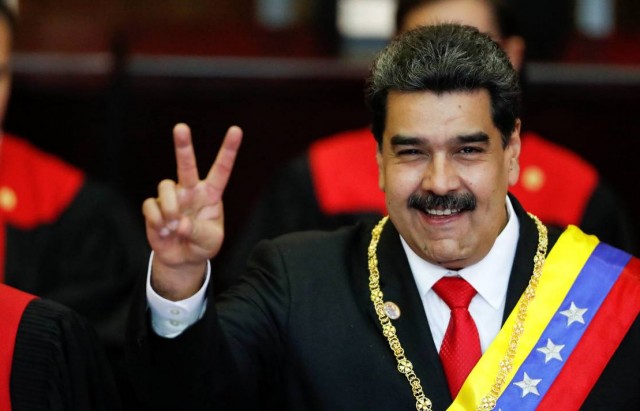 أميركا تسعى لقطع عائدات النفط عن مادورو