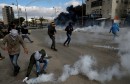 إصابة 17 فلسطينيا بالاختناق خلال مواجهات مع قوات الاحتلال شرق القدس المحتلة