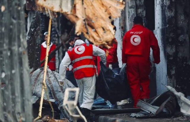 الهلال الأحمر الليبي ينتشل 4 جثث في آخر جيب للإرهابيين في درنة